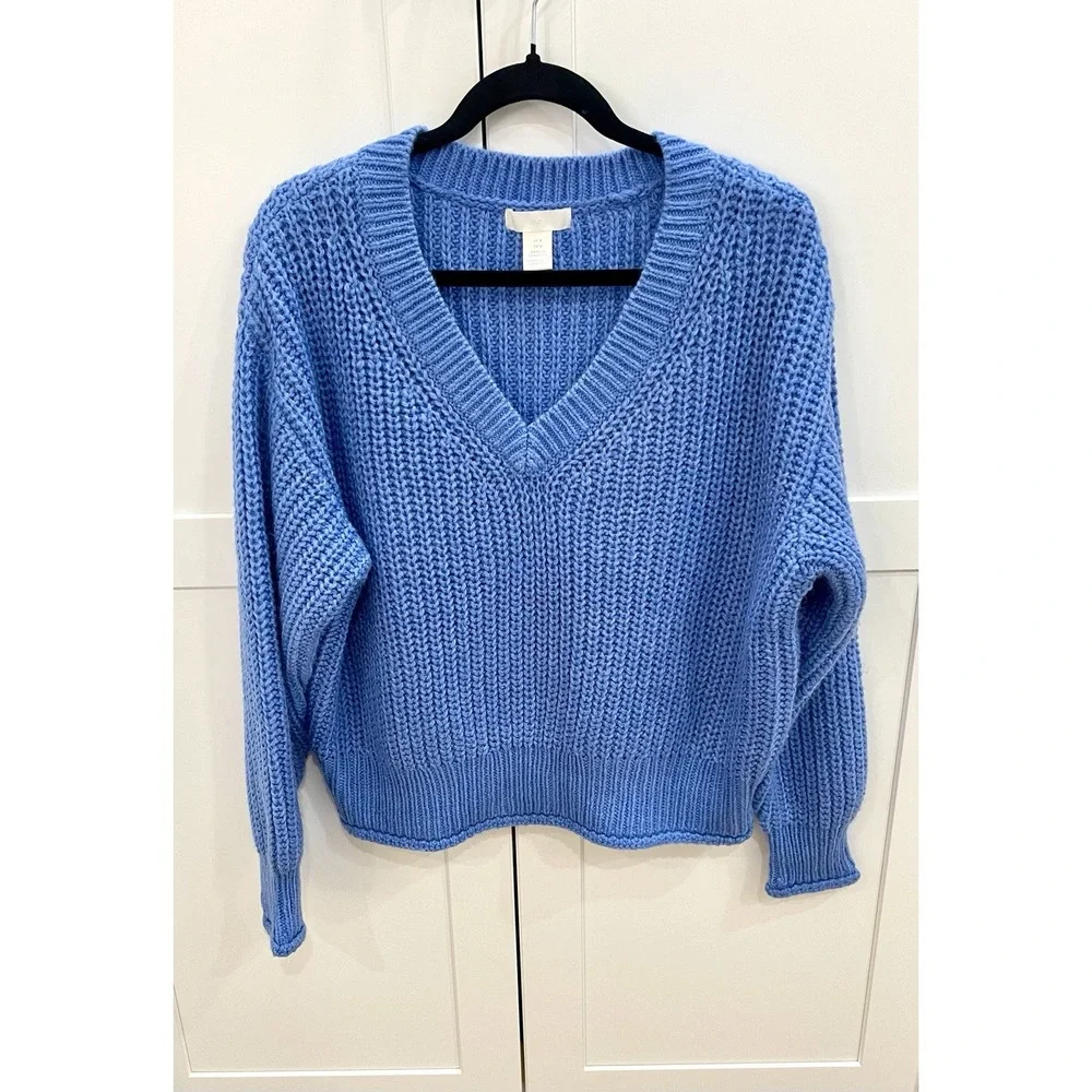 H&M Women's Chunky Knit V-Neck Sweater Periwinkle Blue Slouchy Size M Excellent!